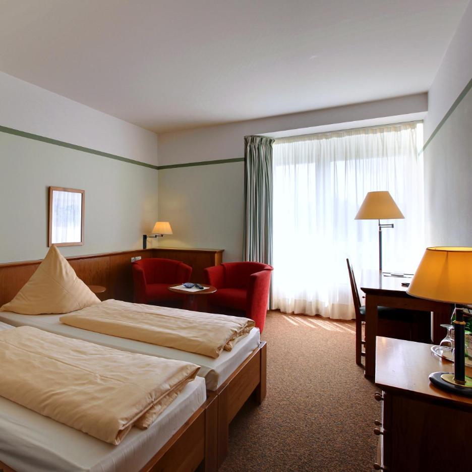 Landsitz Hotel 滕普林 外观 照片